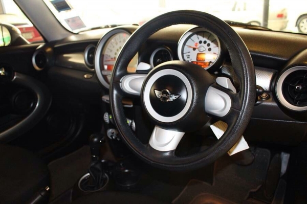 ขาย MINI COOPER R56 ปี 2008 ออกศูนย์ millennium auto ตัวครอบกระจก มือเปิด กระจกมองข้าง ล้อกล้วยแท้ ของ JOHN COOPER WORKS สีเหลืองแท้ออกห้าง สีเดิมทั้งคัน สภาพสวยสุด ขายเพียง 959,000 บาท จัดไฟแนทซ์ได้ ดาวน์ต่ำเริ่มต้น 10\% พร้อมเซอร์วิทย์ฟรีทุกกรณี มาตราฐาน ขาย MINI COOPER R56 ปี 2008 ออกศูนย์ millennium auto ตัวครอบกระจก มือเปิด กระจกมองข้าง ล้อกล้วยแท้ ของ JOHN COOPER WORKS สีเหลืองแท้ออกห้าง สีเดิมทั้งคัน สภาพสวยสุด ขายเพียง 959,000 บาท จัดไฟแนทซ์ได้ ดาวน์ต่ำเริ่มต้น 10\% พร้อมเซอร์วิทย์ฟรีทุกกรณี มาตราฐาน