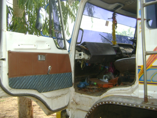 F17 เพลาเดียว  หางลงเล่ม ทะเบียนเต็ม  ราคา  630,000 บาท