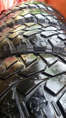 ขายยาง mud maxxis 265/75/16 ปี13