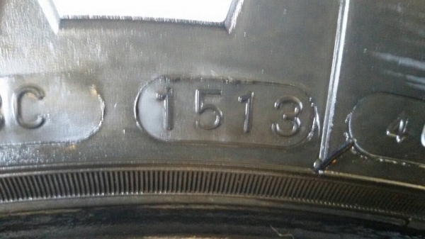 ขายยาง mud maxxis 265/75/16 ปี13