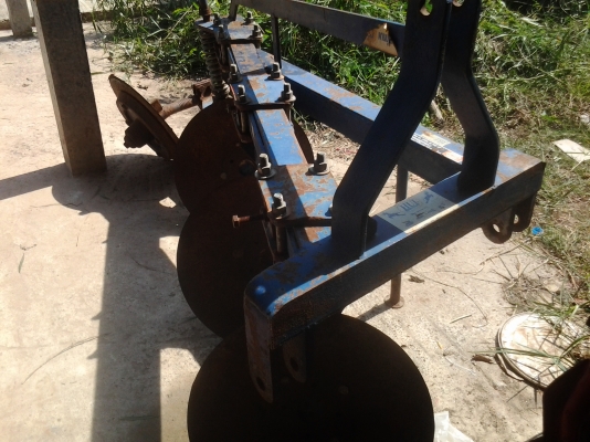 ขายตามสภาพพาน3ใบ18นิ้วติดกับรถไถคูโบต้า26แรงยีห้อHUI