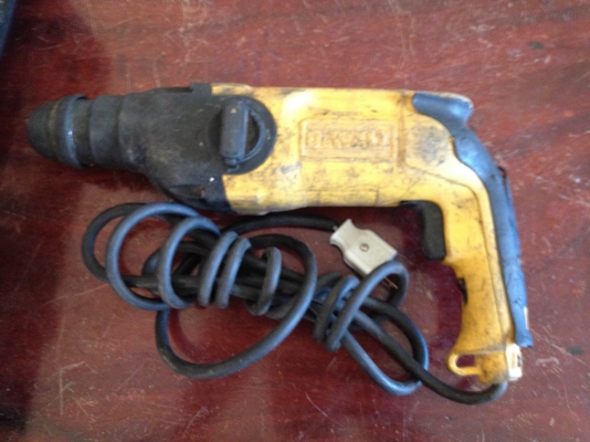 ขาย สว่าน สามระบบ ไฟไม่เข้า เอาไปซ่อมหรือทำอะไหล่ ขาย สว่าน สามระบบ ไฟไม่เข้า เอาไปซ่อมหรือทำอะไหล่