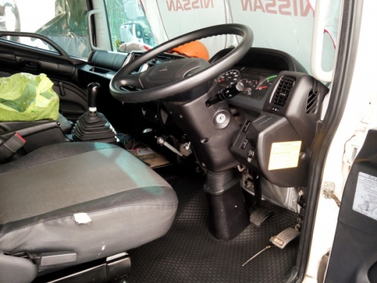 ขายรถบรรทุกติดเครนUNIC-UCAN360