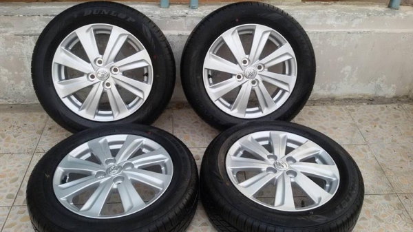 ขายล้อแม็กป้ายแดง Toyota vios/yaris 15" ยางปี15 สนใจติดต่อเล็กคลองสามครับ 081-3747940 ขายล้อแม็กป้ายแดง Toyota vios/yaris 15" ยางปี15 สนใจติดต่อเล็กคลองสามครับ 081-3747940