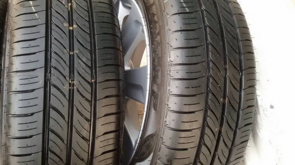 ขายล้อแม็กป้ายแดง Toyota vios/yaris 15" ยางปี15 สนใจติดต่อเล็กคลองสามครับ 081-3747940 ขายล้อแม็กป้ายแดง Toyota vios/yaris 15" ยางปี15 สนใจติดต่อเล็กคลองสามครับ 081-3747940