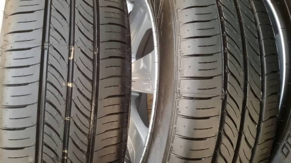 ขายล้อแม็กป้ายแดง Toyota vios/yaris 15" ยางปี15 สนใจติดต่อเล็กคลองสามครับ 081-3747940 ขายล้อแม็กป้ายแดง Toyota vios/yaris 15" ยางปี15 สนใจติดต่อเล็กคลองสามครับ 081-3747940