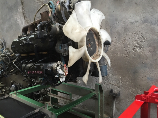 ขายเครื่องคูโบต้า 4สูบเก่าญี่ปุ่นรุ่น v2203สำหรับใส่รถแบ็คโฮหรือรถไถนั่งขับสภาพสวยมากๆ