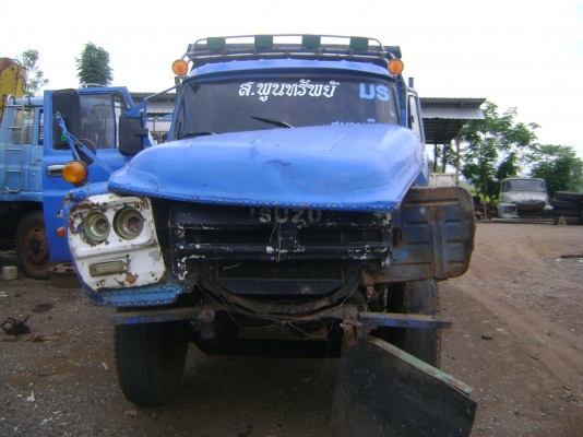 ดั้มพ์ 165 แรง  ฟูโช่  ตามภาพ  ราคา  270,000  บาท