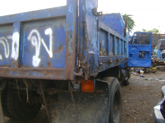 ดั้มพ์ 165 แรง  ฟูโช่  ตามภาพ  ราคา  270,000  บาท