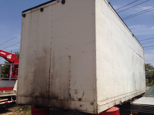 ตู้แห้งบรรทุกสินค้าสวยๆ ยกลงจากHINO FF177 ยาว7.20เมตร