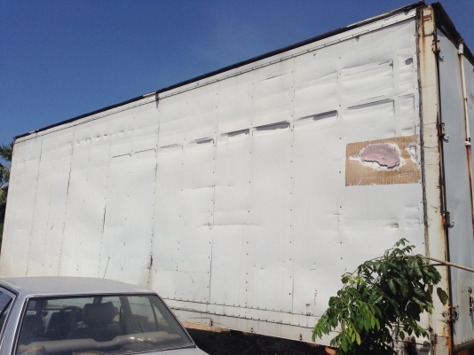 ตู้แห้งบรรทุกสินค้าสวยๆ ยกลงจากHINO FF177 ยาว7.20เมตร