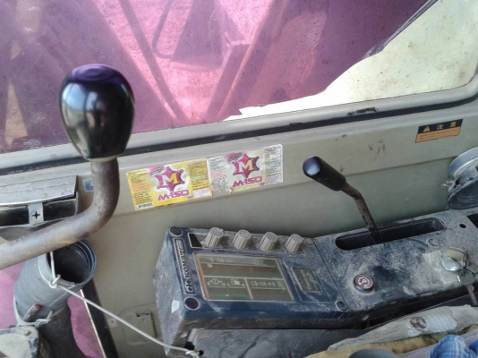 ขายแมคโครถขุดpc200-3KOMATSU/0857698049/0887115178