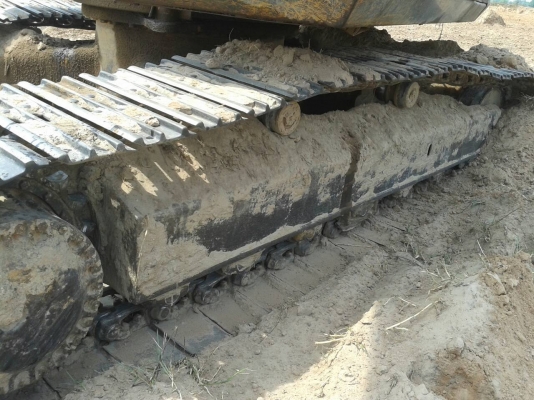 ขายแมคโครถขุดpc200-3KOMATSU/0857698049/0887115178