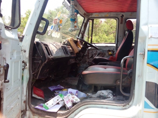 อีซูซุบรรทุก 10 ล้อ มีดั้มพ์ 175 แรง เครื่องเปลี่ยนแล้ว