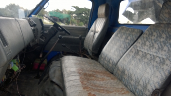 ขายถูก 6ล้อดั้มพ์ ISUZU NPR59 รถพร้อมใช้เอาสารพร้อมโอน โทรด่วน 081-1841924