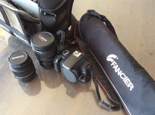 ขายกล้องถ่ายรูป canon EOS 450D พร้อมอุปกรณ์หลายอย่าง ขายกล้องถ่ายรูป canon EOS 450D พร้อมอุปกรณ์หลายอย่าง