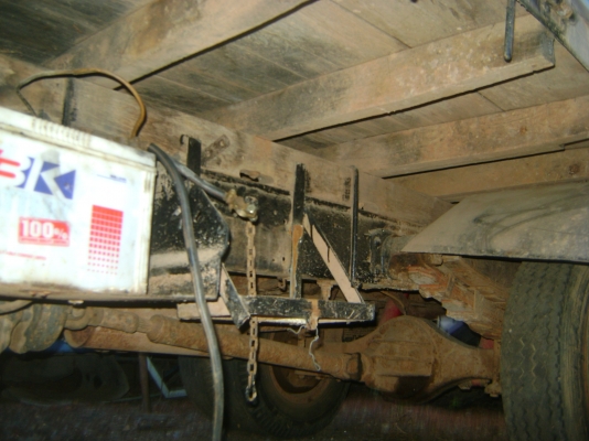 อีชูชุ  85 แรง ( ทะเบียนขาด 1 ปี ) ราคา  125,000  บาท