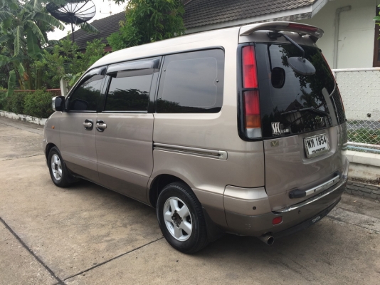 ขาย TOYOTA NOAH รถบ้านมือเดียวออกห้าง SEC สภาพดีครับ