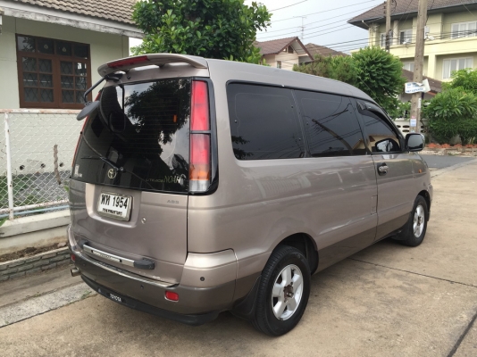 ขาย TOYOTA NOAH รถบ้านมือเดียวออกห้าง SEC สภาพดีครับ