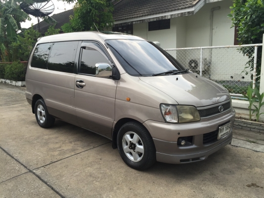 ขาย TOYOTA NOAH รถบ้านมือเดียวออกห้าง SEC สภาพดีครับ