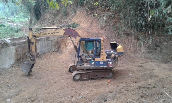 ขายKomatsu pc60-5