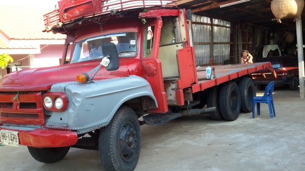 รถ10หัวยาว เครื่อง6BB1 พวงมาลัยพาวเวอร์  ลากแบคโฮ120ได้  ไม่มีทะเบียน