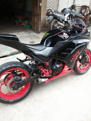 ขาย คับ ninja 250 2013 สวยๆโหดๆ รถวิ่ง14000นิดๆคับ ของแต่งเล็กน้อยตามรูปเลยคับ ขอเปิดที่108000 สนใจจริงต่อรองได้คับ