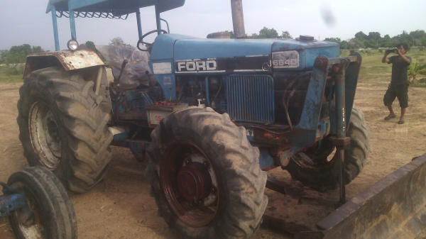ขายรถไถFORDรุ่น6640คานหน้าคาลาโล่มีใบอินวอยขายตามสภาพ ขายรถไถFORDรุ่น6640คานหน้าคาลาโล่มีใบอินวอยขายตามสภาพ