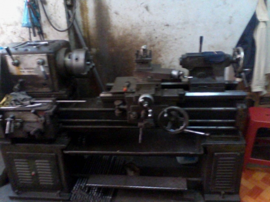 เครื่องกลึง 5 ฟุต TASHING TS 700B เกียร์บล็อค 3 เพลา มีเบรค ใช้ไฟ 380V.สภาพเดิมๆเครื่องจักรพร้อมใช้งาน ด่วนๆๆๆๆๆขายถูกมาก