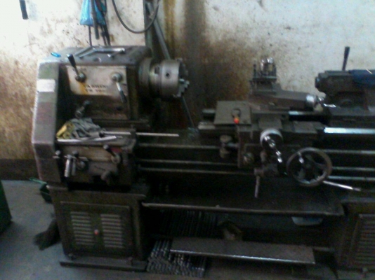 เครื่องกลึง 5 ฟุต TASHING TS 700B เกียร์บล็อค 3 เพลา มีเบรค ใช้ไฟ 380V.สภาพเดิมๆเครื่องจักรพร้อมใช้งาน ด่วนๆๆๆๆๆขายถูกมาก