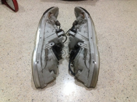 ไฟหน้า NISSAN CEFIRO A33 ของเก่าญี่ปุ่นเเท้สภาพดี