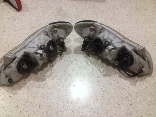 ไฟหน้า NISSAN CEFIRO A33 ของเก่าญี่ปุ่นเเท้สภาพดี