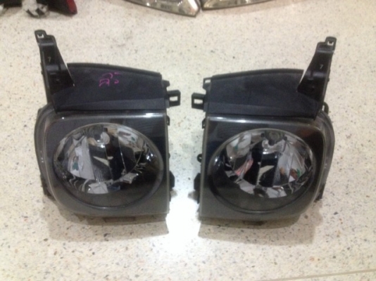 ไฟหน้า NISSAN CUBE ของเก่าญี่ปุ่นเเท้สภาพสวย