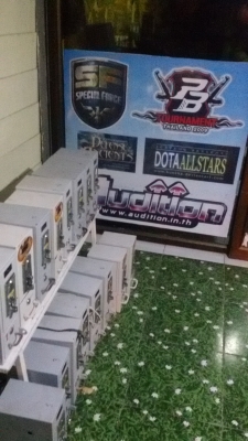 เครื่องหยอดเหรียญ เครื่องหยอดเหรียญ