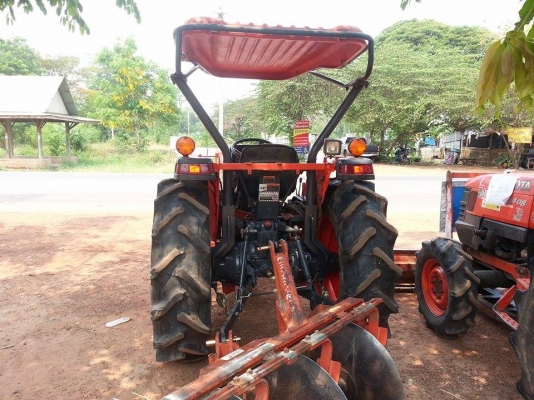 รถแทรกเตอร์มือสอง เพชรรุ่งเรือง รถสวยสภาพดี ราคาถูก  ต้นทุนต่ำ มีให้เลือกกันหลายรุ่นครับ