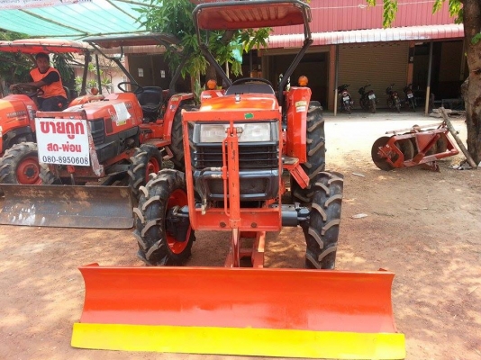 รถแทรกเตอร์มือสอง เพชรรุ่งเรือง รถสวยสภาพดี ราคาถูก  ต้นทุนต่ำ มีให้เลือกกันหลายรุ่นครับ