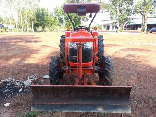 รถแทรกเตอร์มือสอง เพชรรุ่งเรือง รถสวยสภาพดี ราคาถูก  ต้นทุนต่ำ มีให้เลือกกันหลายรุ่นครับ