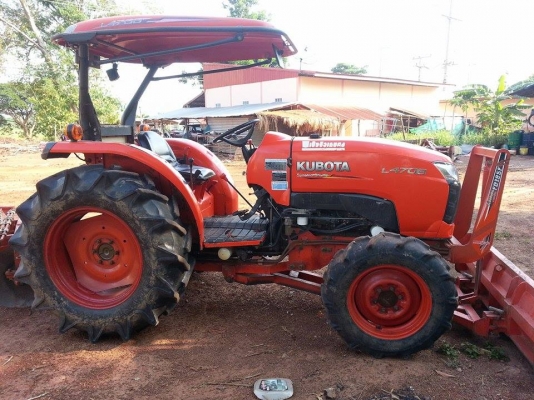 รถแทรกเตอร์มือสอง เพชรรุ่งเรือง รถสวยสภาพดี ราคาถูก  ต้นทุนต่ำ มีให้เลือกกันหลายรุ่นครับ