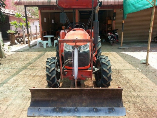 รถแทรกเตอร์มือสอง เพชรรุ่งเรือง รถสวยสภาพดี ราคาถูก  ต้นทุนต่ำ มีให้เลือกกันหลายรุ่นครับ