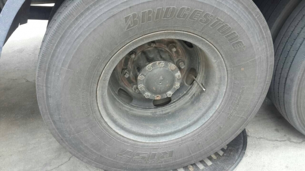 ขายรถ10ล้อนำ้มัน ISUZU FVM33MT เครื่อง 195แรงม้า สนใจโทร 081-970-1072
