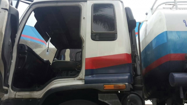 ขายรถ10ล้อนำ้มัน ISUZU FVM33MT เครื่อง 195แรงม้า สนใจโทร 081-970-1072