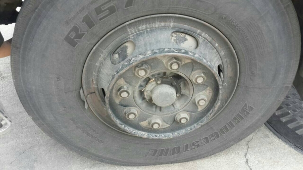 ขายรถ10ล้อนำ้มัน ISUZU FVM33MT เครื่อง 195แรงม้า สนใจโทร 081-970-1072