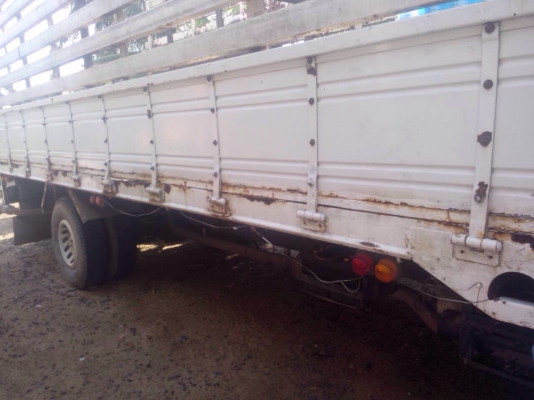 ISUZU DECA 210 HP 6HH1 รถบรรทุกหกล้อ กระบะเหล็กคอกสูงความยาว 6.20 เมตรสภาพดีพร้อมบรรทุกหนักได้เลยครับ เครื่องยนต์แรงดีไม่มีเยิ้ม ภายในเก๋งคอนโซลสวยครบพร้อม แอร์ พวงมาลัยเพาเวอร์ ระบบเบรคทริ๊ปฟี้ครบครัน ช่วงล่างเดิมๆคัชซีสวยมากครับไม่มีแตกบวม ยาง 8.25 ขอบ