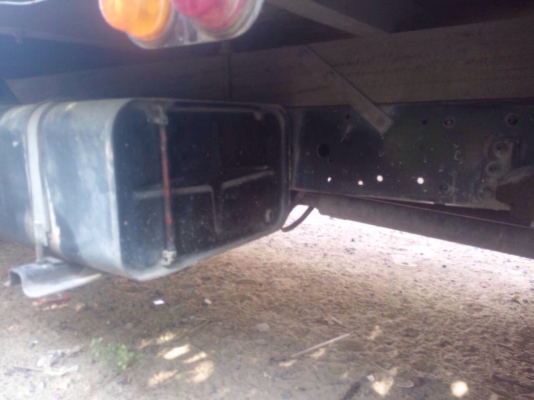 ISUZU DECA 210 HP 6HH1 รถบรรทุกหกล้อ กระบะเหล็กคอกสูงความยาว 6.20 เมตรสภาพดีพร้อมบรรทุกหนักได้เลยครับ เครื่องยนต์แรงดีไม่มีเยิ้ม ภายในเก๋งคอนโซลสวยครบพร้อม แอร์ พวงมาลัยเพาเวอร์ ระบบเบรคทริ๊ปฟี้ครบครัน ช่วงล่างเดิมๆคัชซีสวยมากครับไม่มีแตกบวม ยาง 8.25 ขอบ