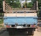 ISUZU NPR 100 HP 4BC2 รถบรรทุกหกล้อ กระบะเหล็กคอกไม้ความยาว 4.30 เมตรสภาพดีสวยพร้อมบรรทุกได้เลย เครื่องยนต์แรงดีไม่มีเยิ้ม ภายในเก๋งคอนโซลสวยครบ พวงมาลัยเพาเวอร์ เกียร์สั้นครบพร้อมใช้งาน ช่วงล่างแน่นดีคัชซีไม่มีแตกบวม ยาง 8.25 ขอบ 16 สภาพดี 70\% พร้อมใช้งา