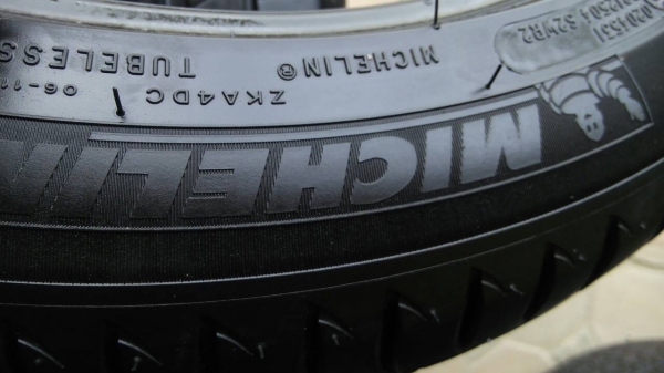 235/45R17 MICHELIN PRIMACY ใหม่ๆนิ่มๆ ปี13 มี 2 เส้น tel.081-427-3941 235/45R17 MICHELIN PRIMACY ใหม่ๆนิ่มๆ ปี13 มี 2 เส้น tel.081-427-3941