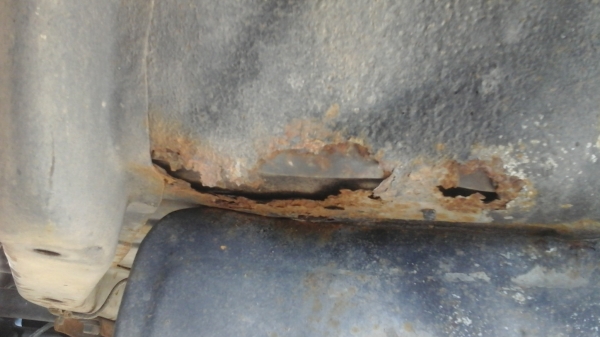 ขายด่วนรถ6ล้อรถบรรทุกนํ้าเครือง110แรงบรรจุ6000ลิตรเอกสารมี