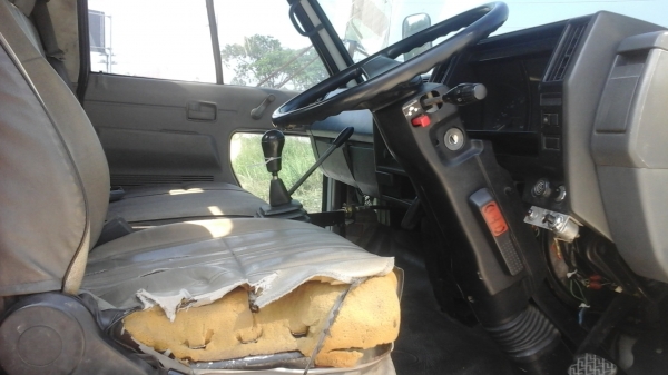 ขายด่วนรถ6ล้อรถบรรทุกนํ้าเครือง110แรงบรรจุ6000ลิตรเอกสารมี