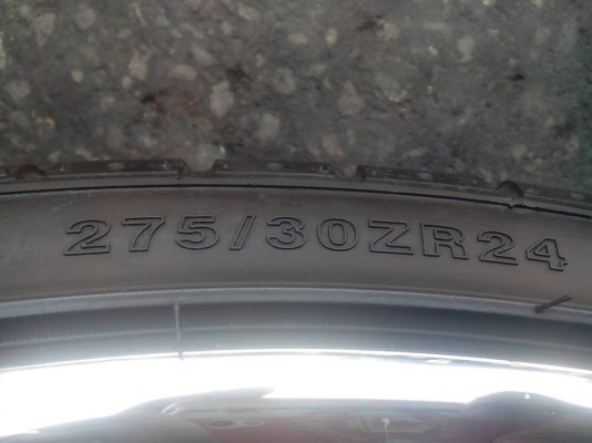 ขายครับ ขอบ 24 นิ้ว ยางยังเหลือๆ 6 รู