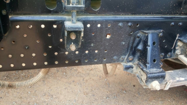 รถอีซุซุ 6 ล้อดั้ม NPR 150 แรงม้า ปี 51.   ( รถวิ่ง 8x,xxx กว่า กม. )     สนใจติดต่อ  081 - 6079515